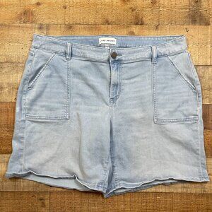 Lane Bryant Light Wash Denim Mid-Rise Boyfriend Shorts size 16